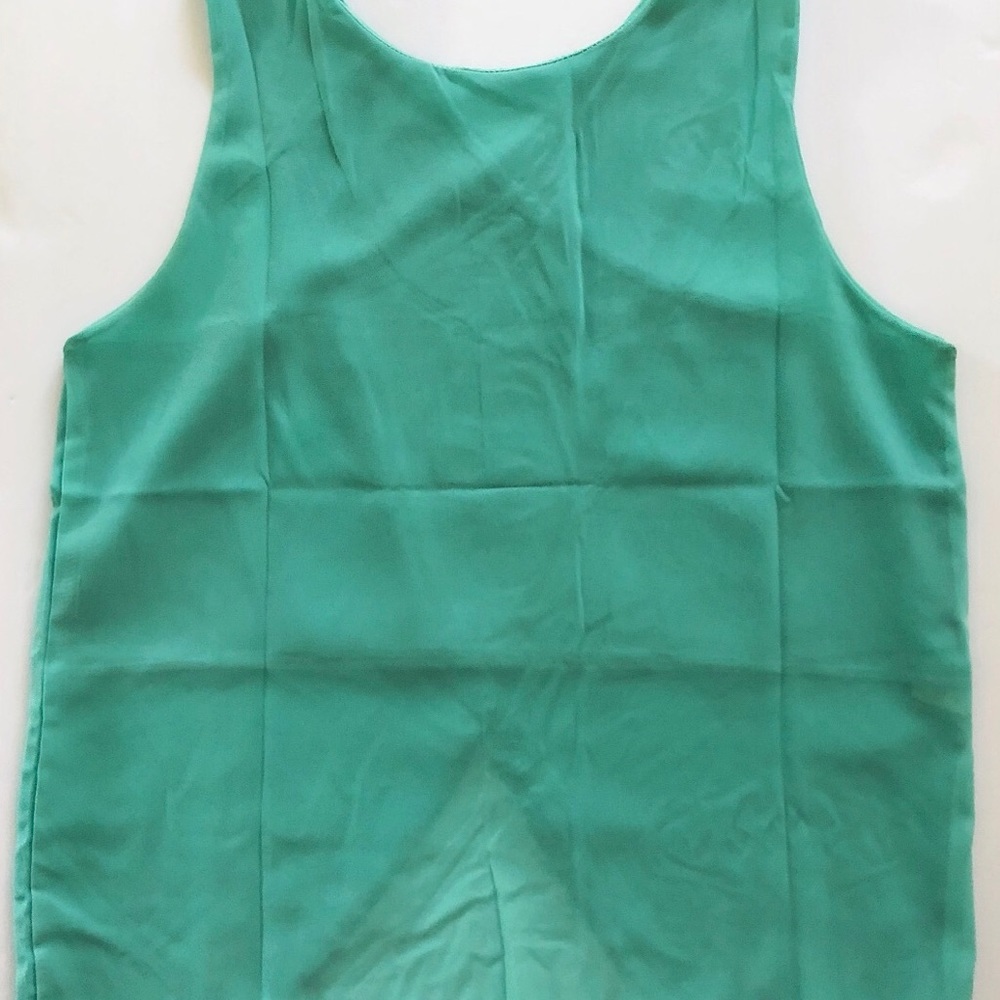 Fashion back green top